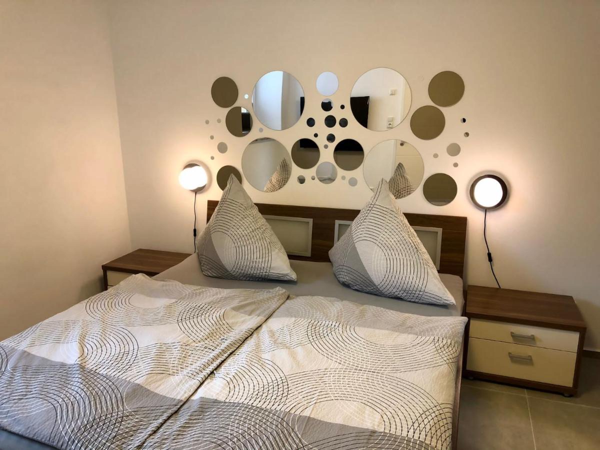 Erdgeschoss-Appartement Mit Seeterasse Ahrensbok Extérieur photo